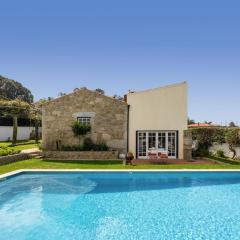 Casa de S. Paio - 3 bedroom villa w/ pool & garden