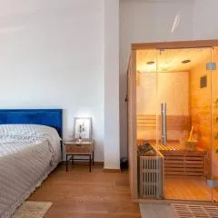 Luxus P4T Family 3 bedroom with Pool, tennis court and sauna