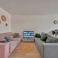 L'ESCALE -Climatisation- Proche CENTRALE TRICASTIN - WIFI - NETFLIX - Parking GRATUIT