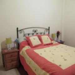 Lovely double room with private bathroom and seasonal pool