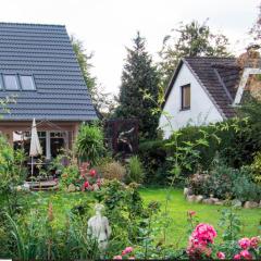 Dachgeschosswohnung Scharbeutz mit Garten