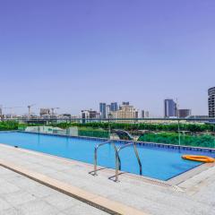 Spacious 1-bedroom Apartment with Swimming Pool