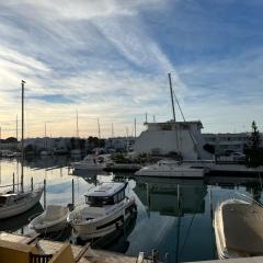 La Marina de Lairan 2 chambres terrasse vue Port de Plaisance