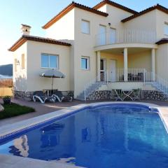 Stunning 3-Bed House in Pego