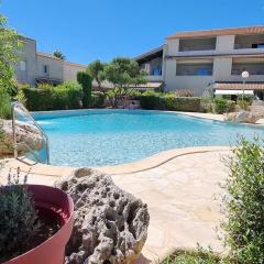 Pavillon Climatisé 2P Mezzanine avec 2 Terrasses et Piscine, à 650m de la Plage - 6 Pers - FR-1-701-4