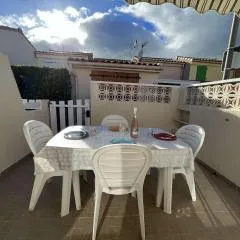 Pavillon Climatisé Proche Plage avec Terrasse et Parking - 4 Pers - FR-1-701-25
