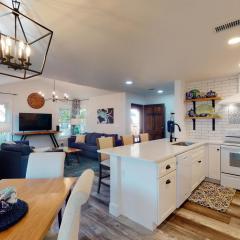 Harbour Oaks, Unit 214