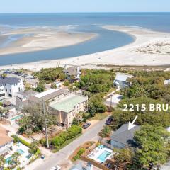 Three Oaks Beach Cottage - 2215 Bruce Drive