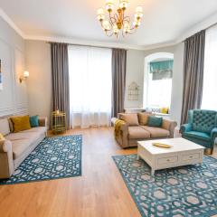 Victoria's Old Town Deluxe Apartment