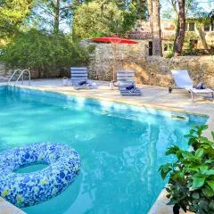Amazing Home In Mornas