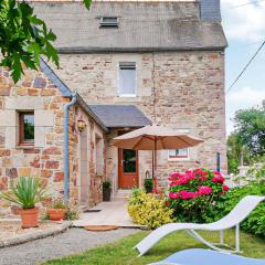 Amazing Home In Le Faout With Wifi And 3 Bedrooms