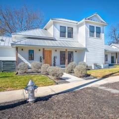 Downtown Modern Farmhouse-Pool- Sleeps 12