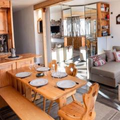 Charmant appart rénové à Val Thorens – 5 pers, balcon sud, ski aux pieds, proche commerces - FR-1-637-55