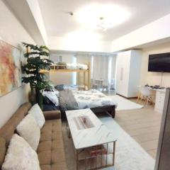 A2J Luxury Venice Studio Suite Near BGC Malls