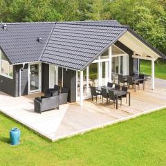 6 person holiday home in Oksbøl-By Traum