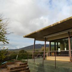 CASA LAS 7 CEPAS moderna y acogedora en plena naturaleza