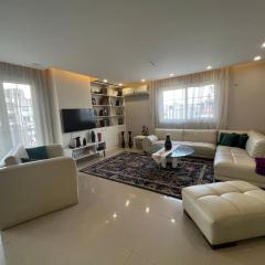 Unique apartment in Almaza