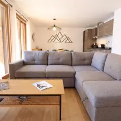Appartement raffiné en plein centre avec 3 chambres, balcon, terrasse, parking et wifi - FR-1-623-334