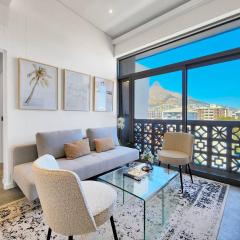 Stunning, brand new, signal hill views! Pool- Wifi