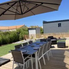 Chalet neuf pour 8 dans une résidence avec piscine