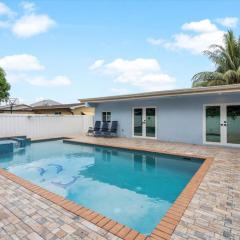 Modern 4BR2 HEATED POOL GRILL Big backyard