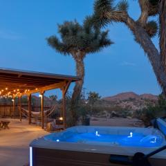 Sukha Life Retreat - Beautiful Views, Close to JTNP withHot Tub! home
