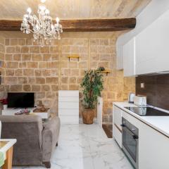 Chic, Stylish 1 Bedroom Maisonette - Close to Valletta