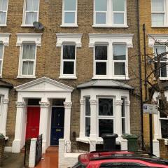 Very Large and Splendid Terrace House in London