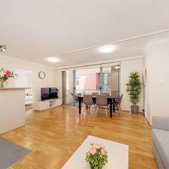 Spacious & Cosy 2 Bedroom Apartment in Darling Harbour