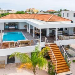 Villa Flamingo - LXRYHOME Collection