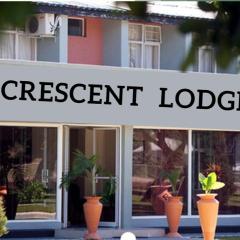 Crescent Lodge