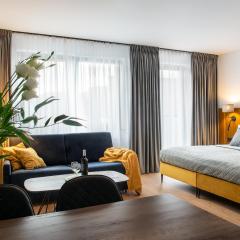 InPoint Drive Inn - Stay&Park Free