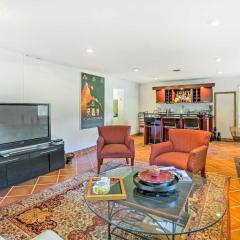 Contemporary Cincinnati Apt with WiFi, Near Kenwood!