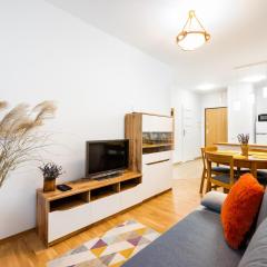 Metro Bemowo Colourful Apartment by BookingHost