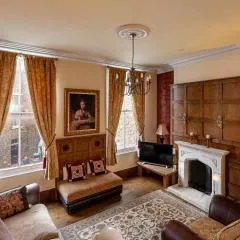 Crookback House