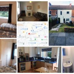 3 BedroomHouse For Corporate Stays in Kettering