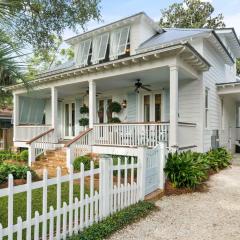 Anastasia’s Burrow - 629 Oak St