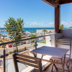 Room in Guest room - Private room with beautiful sea view