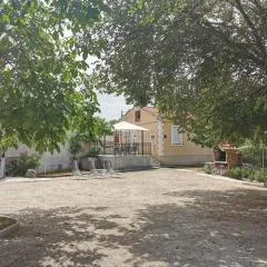 Holiday House Rasopasno