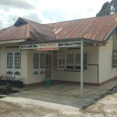 HOMESTAY PARAK KAYU