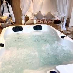 Studio La Boheme Jacuzzi et Terrasse vu sur Pic Saint Loup