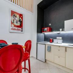 Little Cola apartment in Dohány street with AC