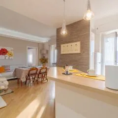 Cozy APT x4 - Seaview & Balcony