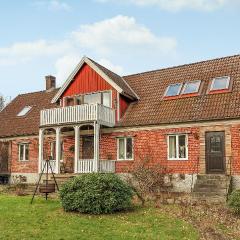 Lovely Home In Hssleholm With Wifi