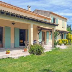 3 Bedroom Cozy Home In Caumont-sur-durance