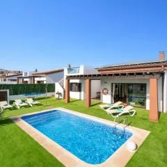 Villa Fakay by Villa Plus