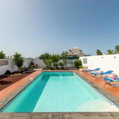 Villa Tropical by Villa Plus