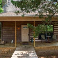 Aspen - Rustic Chic Cabin In The Piney Woods Of East Texas cabin