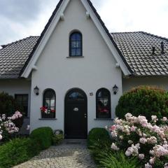 Wunderschönes Ferienhaus in Radewege mit Schönem Garten