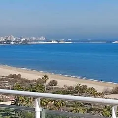 Ático con espectacular terraza frente al mar